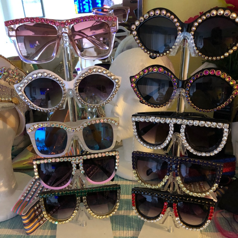 ✨Custom Items Ahead✨ - Picture 6 of 6